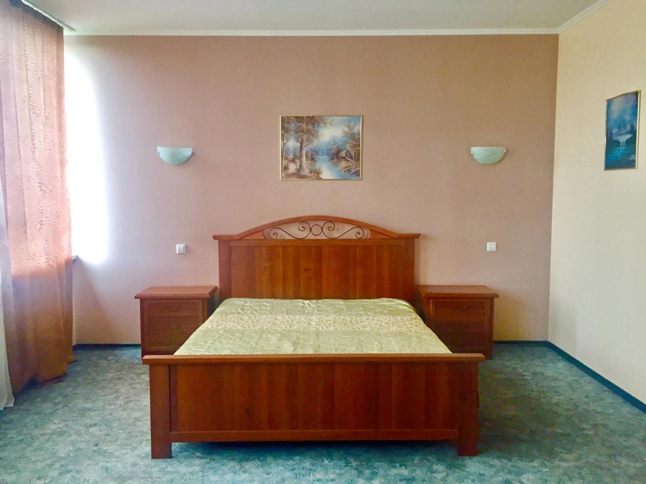 Pectoral On Khortytsia Hotel Zaporizhia Bagian luar foto