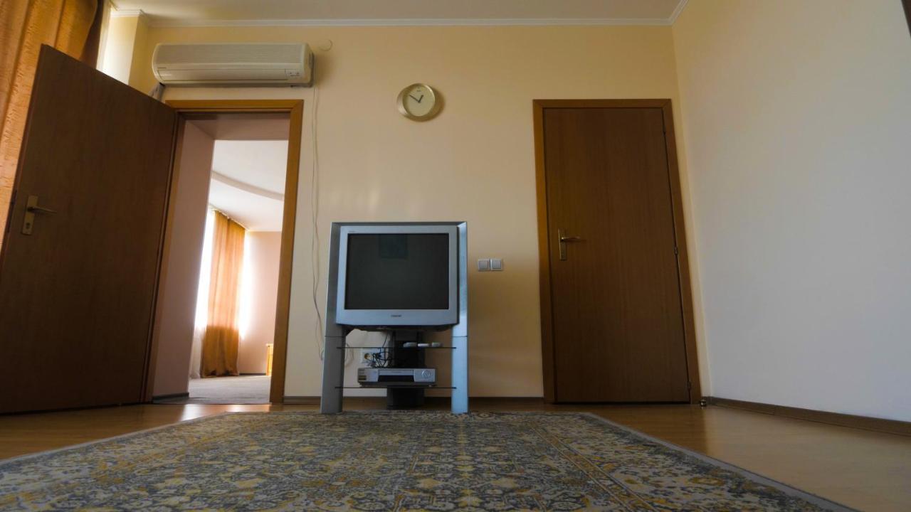 Pectoral On Khortytsia Hotel Zaporizhia Bagian luar foto
