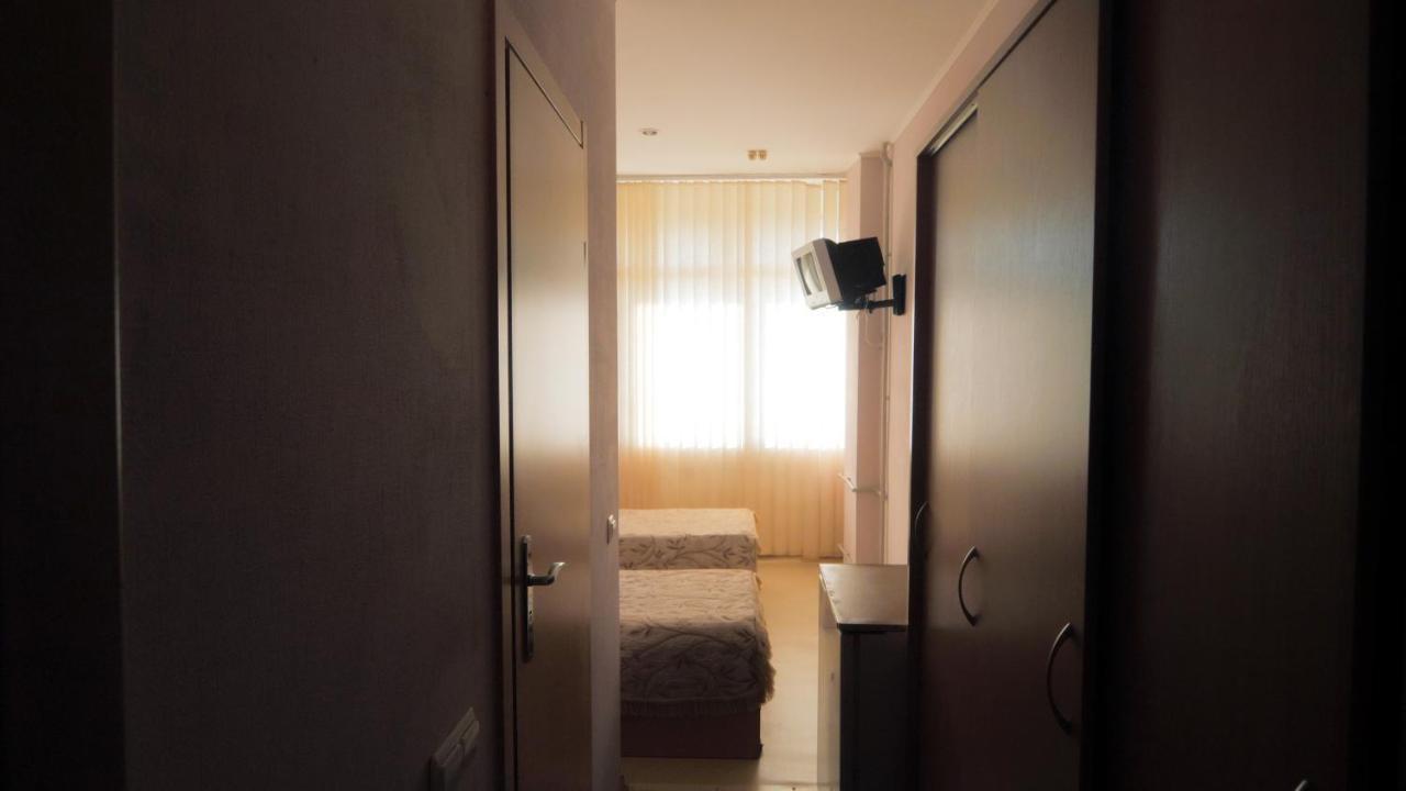 Pectoral On Khortytsia Hotel Zaporizhia Bagian luar foto