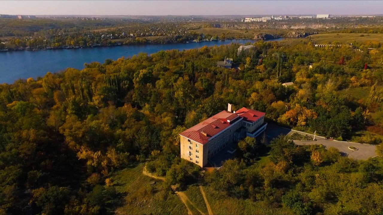 Pectoral On Khortytsia Hotel Zaporizhia Bagian luar foto